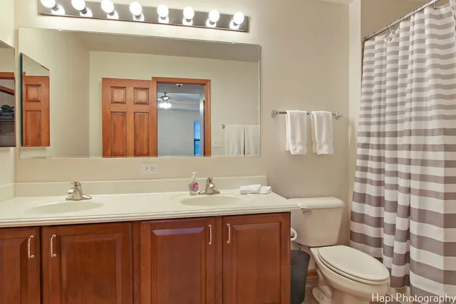 $349,000 | 2840 Cattail Court, Unit C, Wauconda, IL 60084