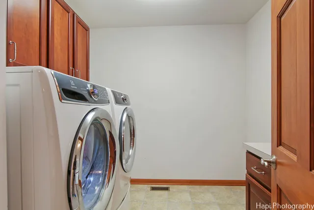 $349,000 | 2840 Cattail Court, Unit C, Wauconda, IL 60084