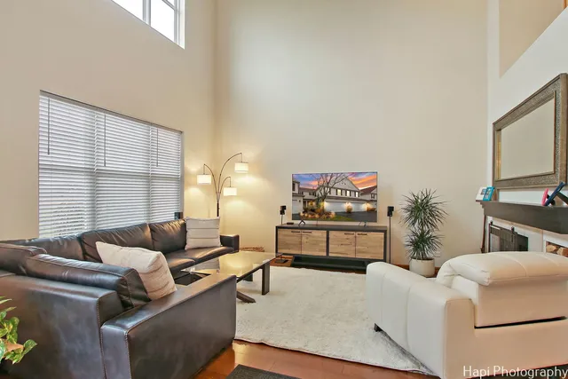 $349,000 | 2840 Cattail Court, Unit C, Wauconda, IL 60084