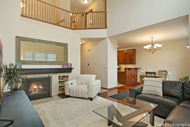 $349,000 | 2840 Cattail Court, Unit C, Wauconda, IL 60084