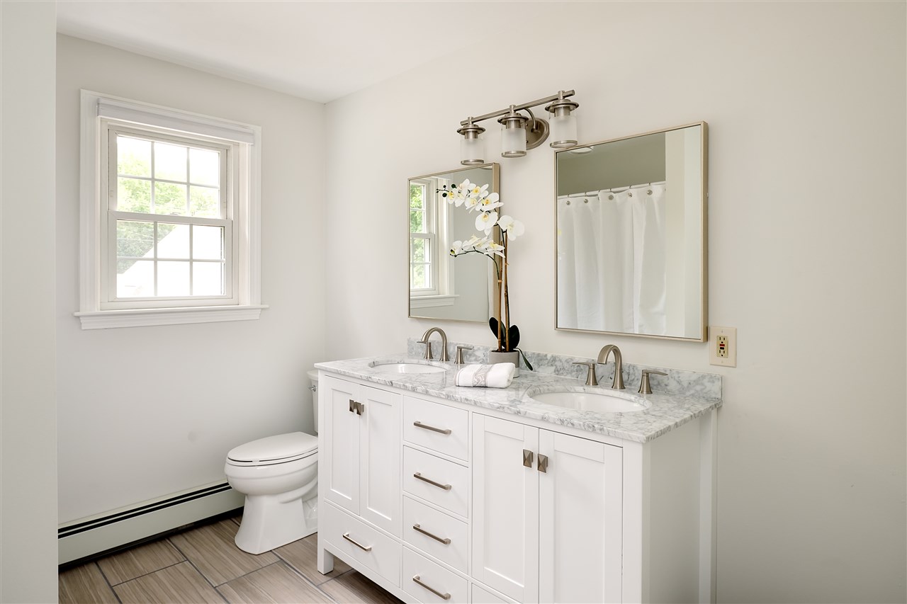 25 Coach Road Stratham, NH 03885 - Photo 23 of 40