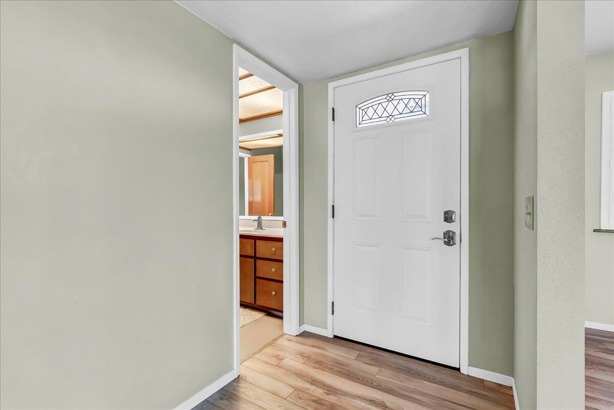 1635 North Elberta Road Exeter, CA 93221 - Photo 11 of 92 Front door