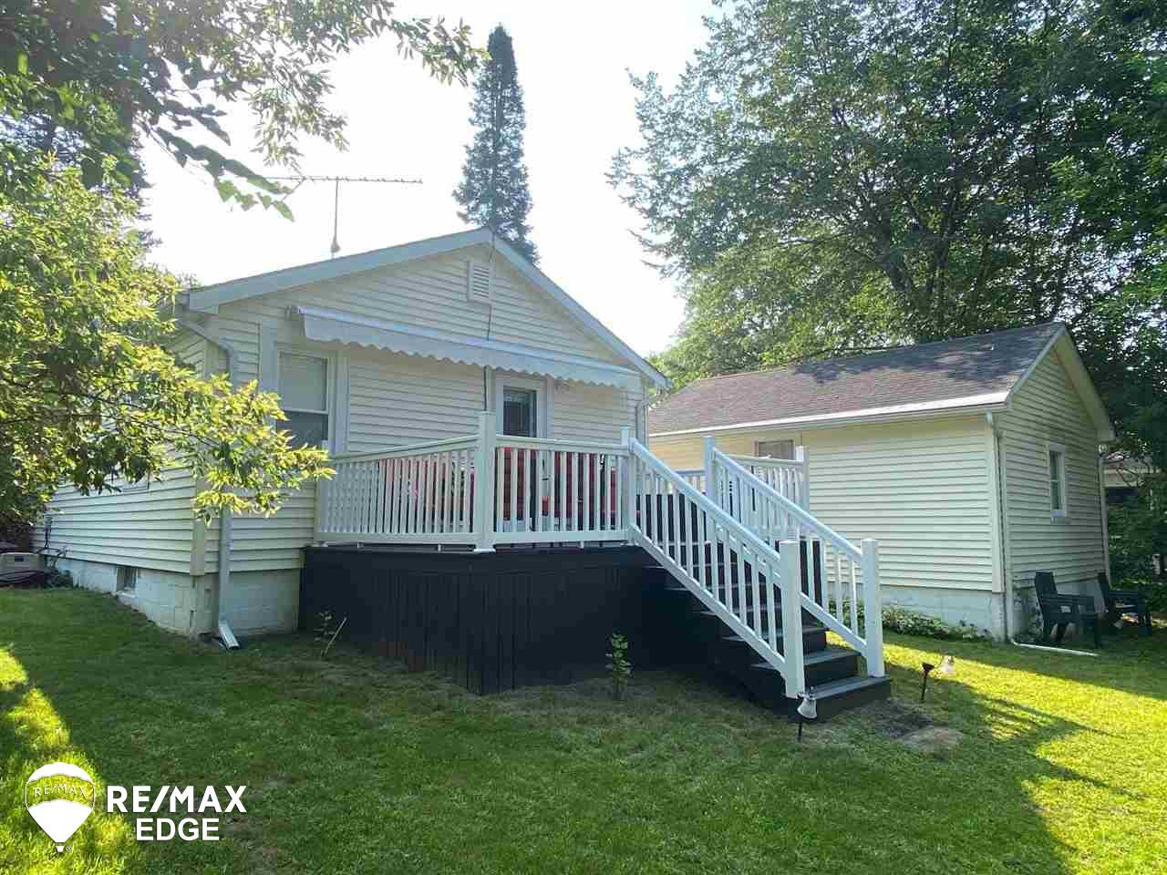427 Deland Road Flushing, MI 48433 - Photo 21 of 22 50050472-20.JPG