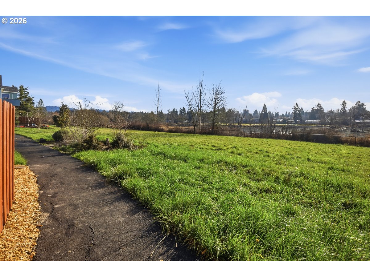 13262 Southwest Commonwealth Lane Beaverton, OR 97005 - Photo 31 of 32