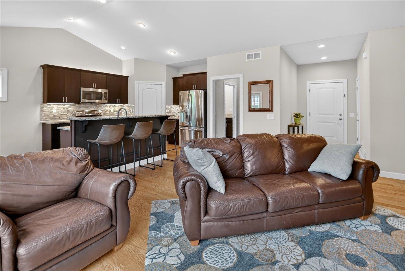 1007 Tara Lane Waunakee, WI 53597 - Photo 3 of 60