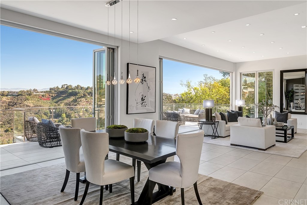 1004 Stradella Road Los Angeles, CA 90077 - Photo 1 of 1