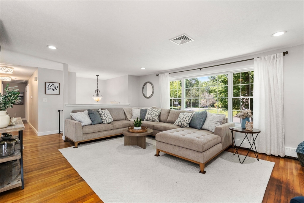 20 Billings Road Foxboro, MA 02035 - Photo 3 of 28 Gallery Image 3