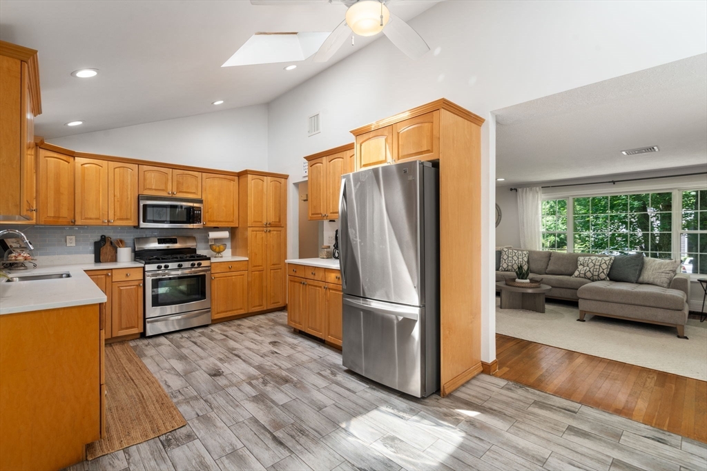 20 Billings Road Foxboro, MA 02035 - Photo 5 of 28 Gallery Image 5