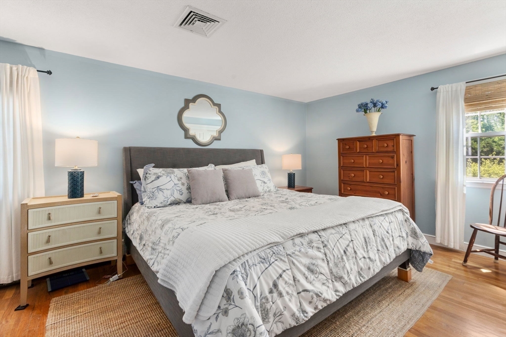 20 Billings Road Foxboro, MA 02035 - Photo 10 of 28 Gallery Image 10