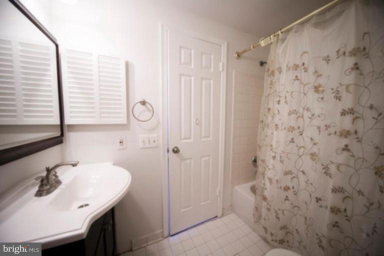 617 Concerto Lane Silver Spring, MD 20901 - Photo 5 of 17 Master Bath #2