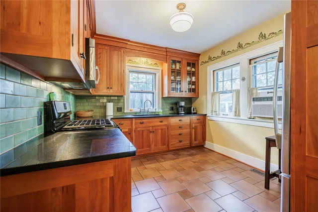 $229,900 | 25 Charlton Road, Irondequoit, NY 14617