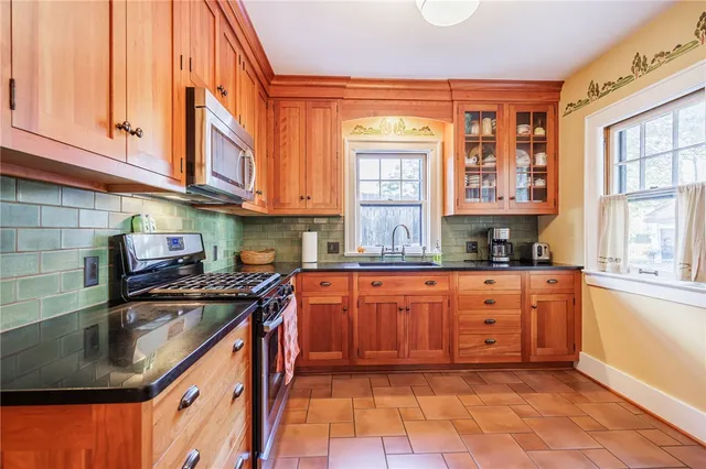 $229,900 | 25 Charlton Road, Irondequoit, NY 14617