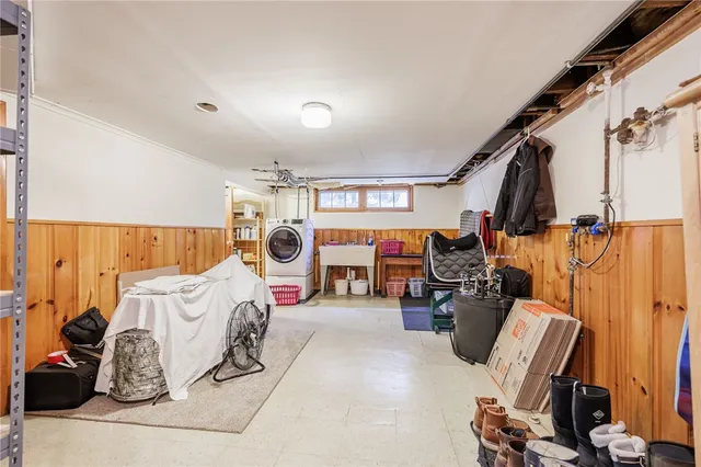 $229,900 | 25 Charlton Road, Irondequoit, NY 14617