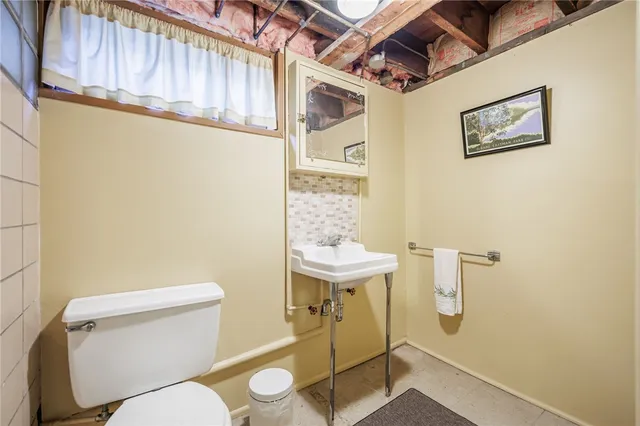 $229,900 | 25 Charlton Road, Irondequoit, NY 14617