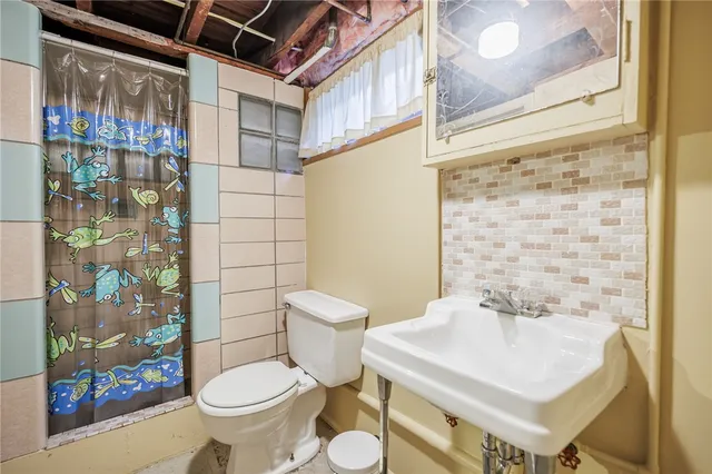 $229,900 | 25 Charlton Road, Irondequoit, NY 14617