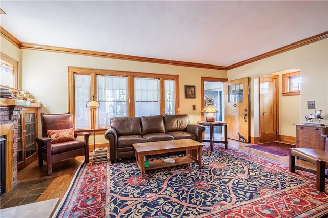 $229,900 | 25 Charlton Road, Irondequoit, NY 14617