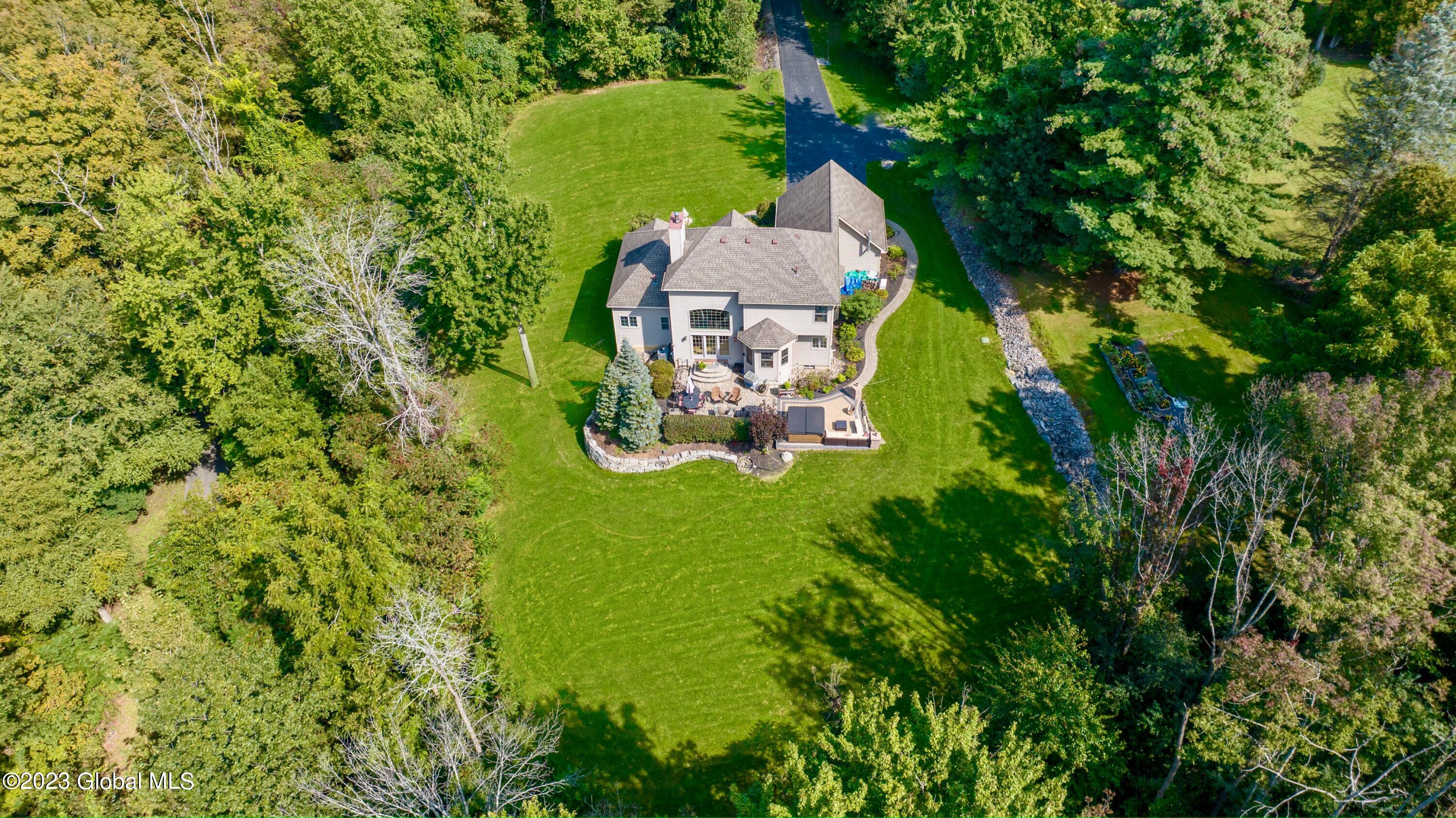 152 Ashdown Road Ballston Lake, NY 12019 - Photo 5 of 98 Facetune_02-10-2023-23-24-24