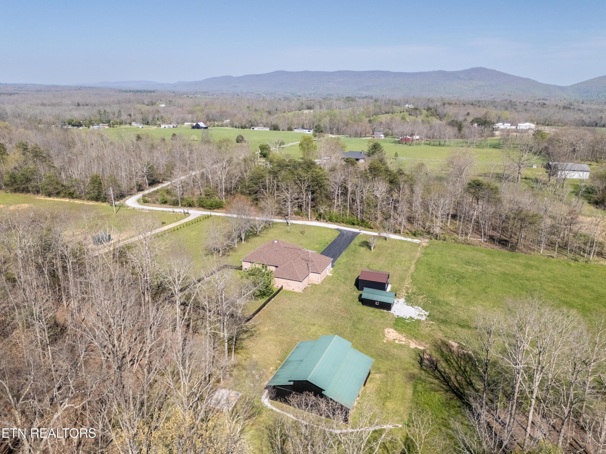 256 Johnson Road Crossville, TN 38572 - Photo 8 of 46 Gallery Image 8