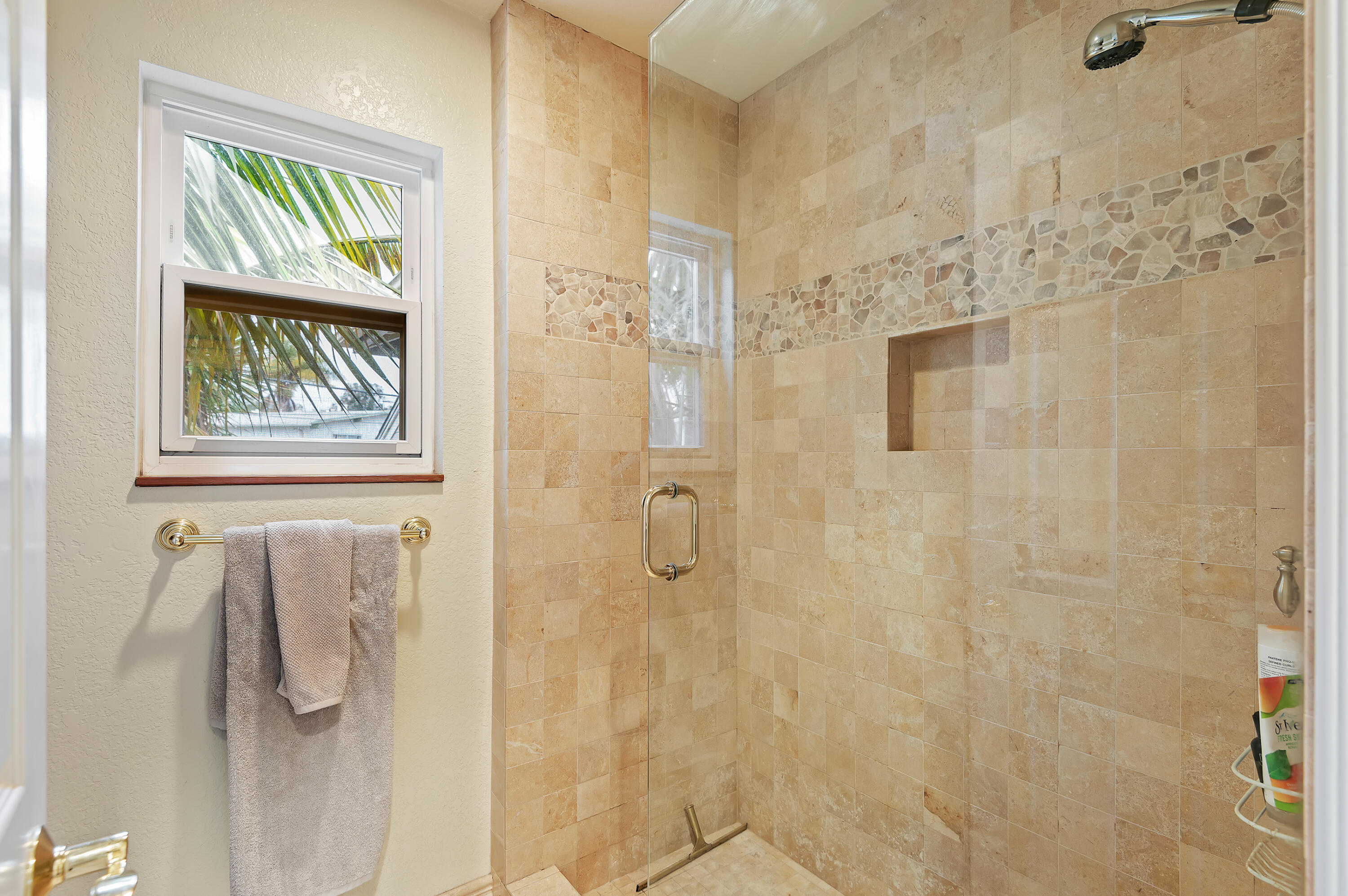 2128 Modoc Road, Unit A Santa Barbara, CA 93101 - Photo 15 of 21 15 - Primary Bathroom