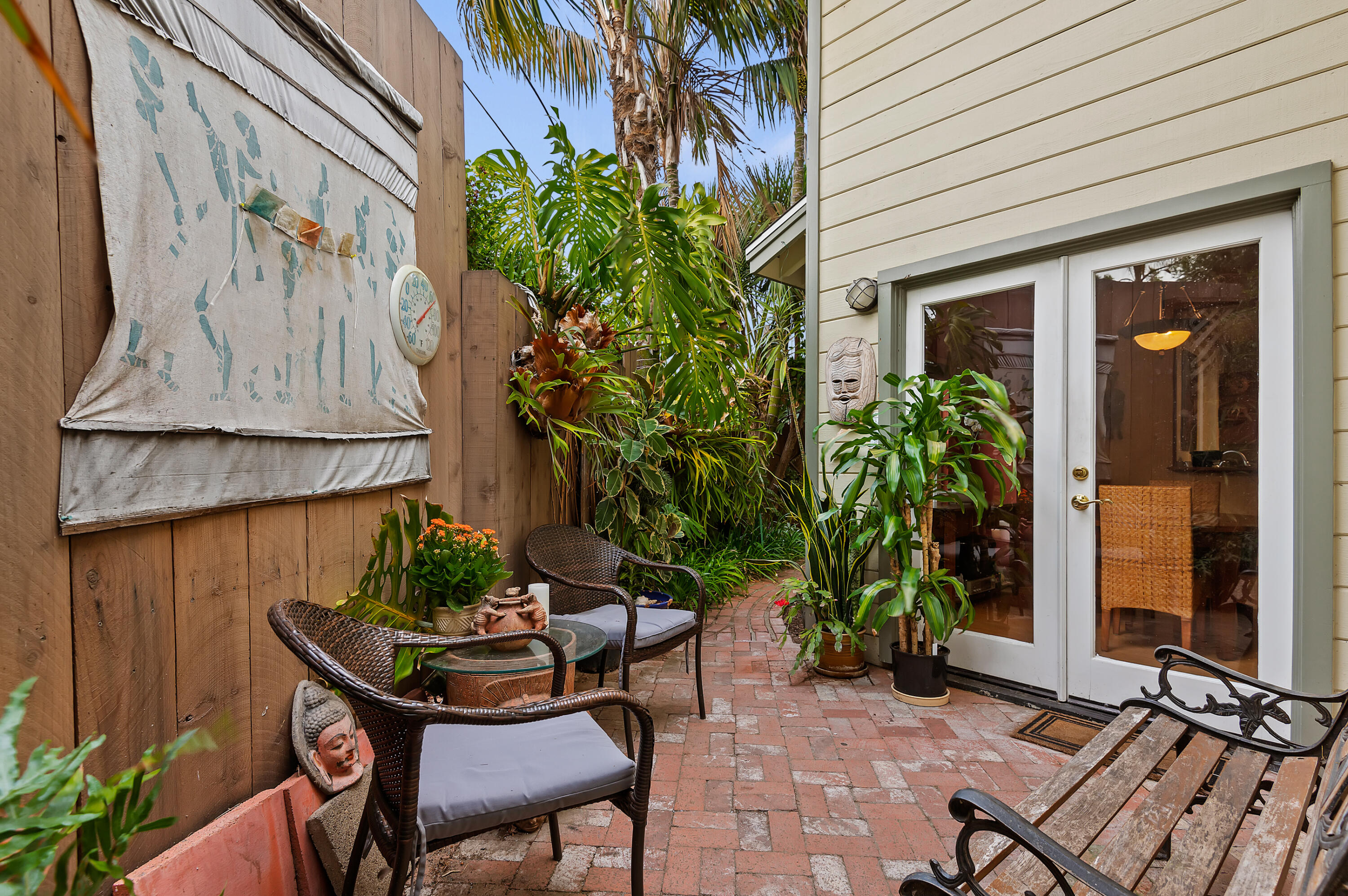 2128 Modoc Road, Unit A Santa Barbara, CA 93101 - Photo 8 of 21 08 - Side Patio