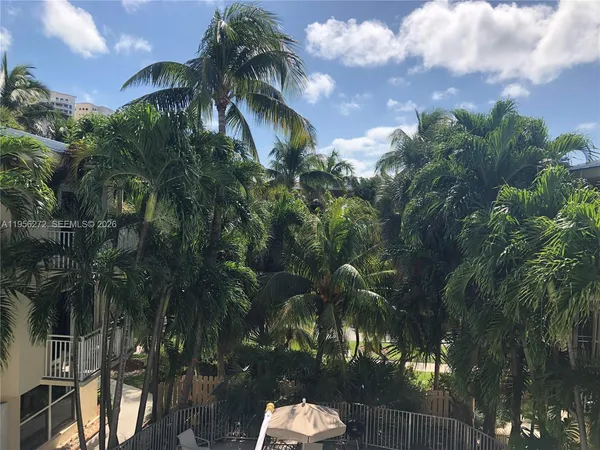 $3,500 | 255 Sunrise Drive, Unit 305, Key Biscayne, FL 33149