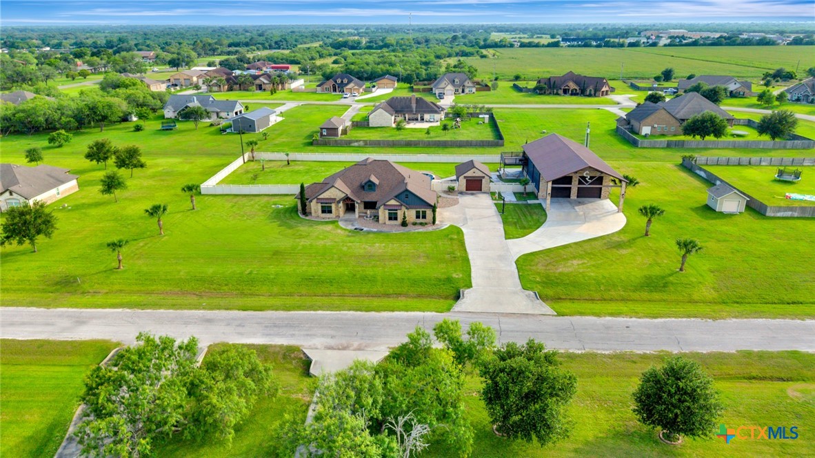 121 Spring Ridge Drive Victoria, TX 77904 - Photo 2 of 14