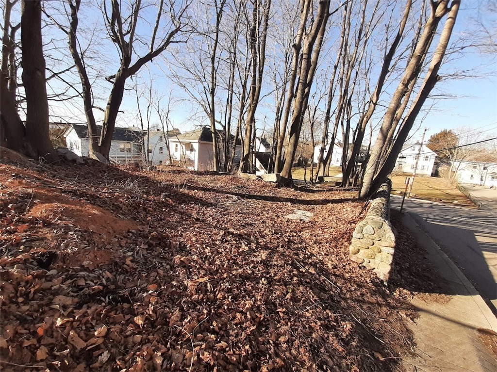 30 Pierce Street Westerly, RI 02891 - Photo 6 of 6 Gallery Image 6