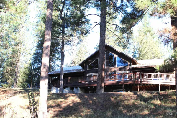 $1,050,000 | 31 Rainbow Ridge Road, Garden Valley, ID 83622