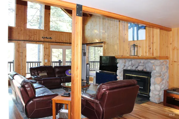 $1,050,000 | 31 Rainbow Ridge Road, Garden Valley, ID 83622
