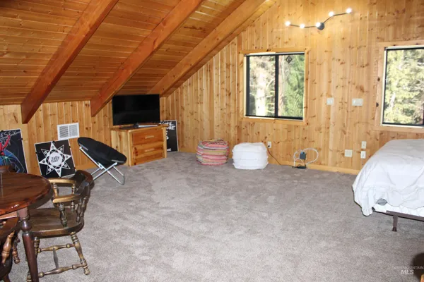 $1,050,000 | 31 Rainbow Ridge Road, Garden Valley, ID 83622