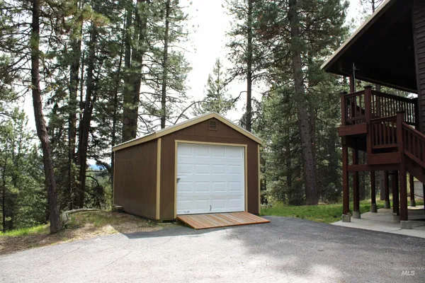 $1,050,000 | 31 Rainbow Ridge Road, Garden Valley, ID 83622