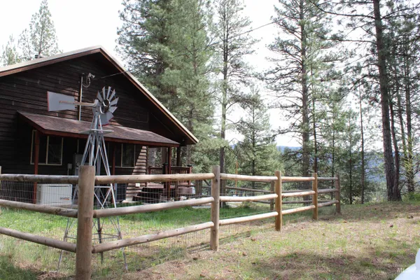 $1,050,000 | 31 Rainbow Ridge Road, Garden Valley, ID 83622