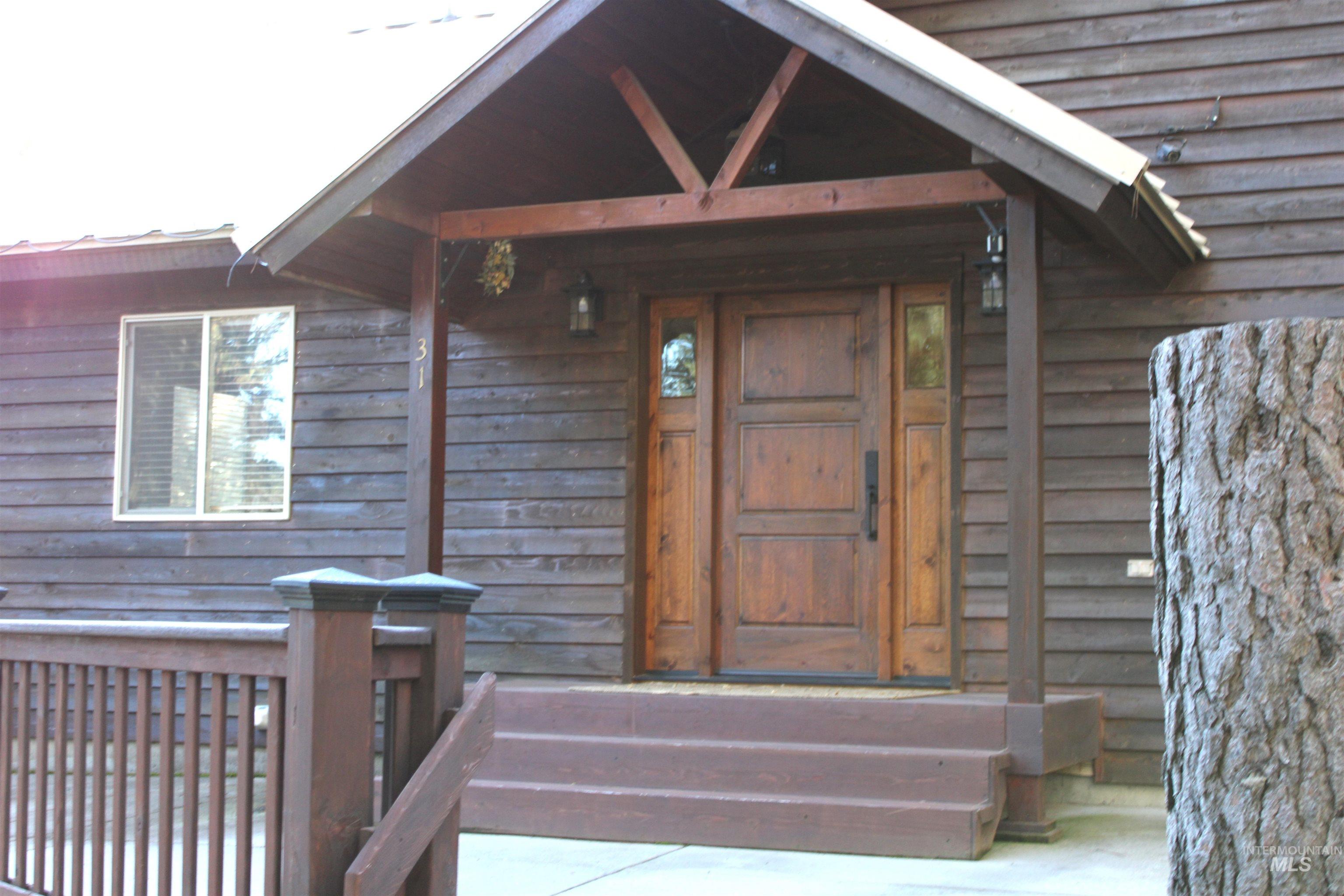 31 Rainbow Ridge Road Garden Valley, ID 83622 - Photo 4 of 33 Front door