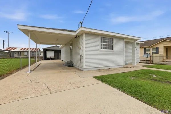 $129,900 | 135 East 6th Street, Larose, LA 70373
