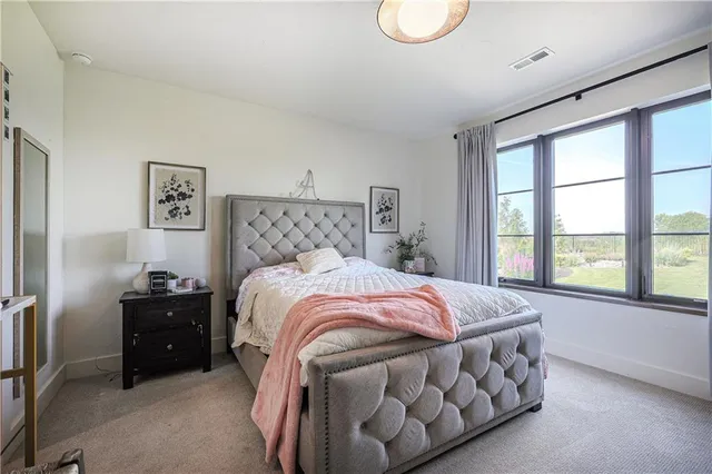 $1,420,000 | 8512 North Booth Avenue, Kansas City, MO 64157