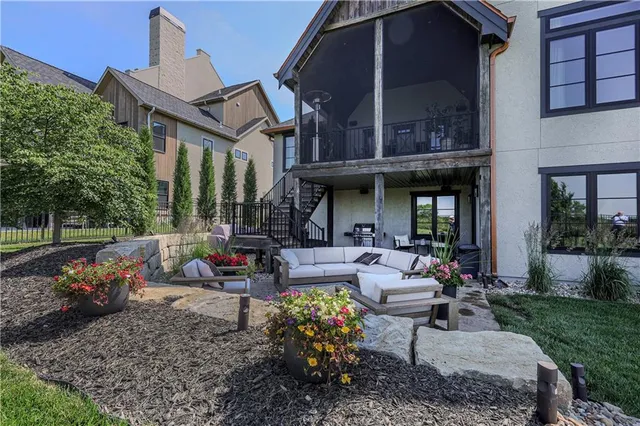 $1,420,000 | 8512 North Booth Avenue, Kansas City, MO 64157