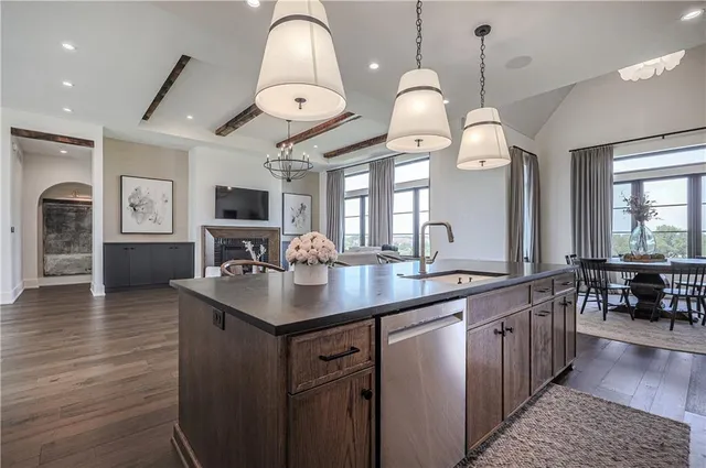 $1,420,000 | 8512 North Booth Avenue, Kansas City, MO 64157