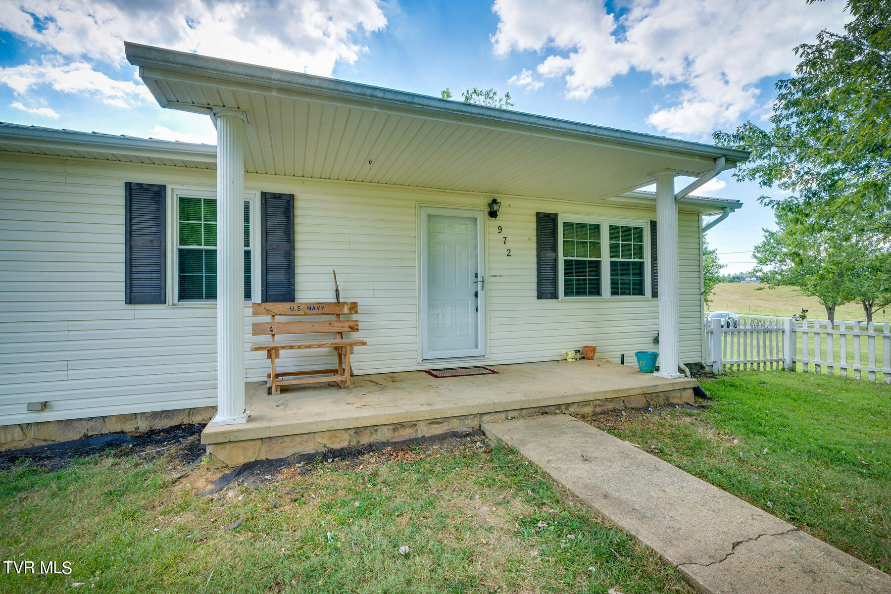 972 Wykle Road Greeneville, TN 37743 - Photo 4 of 30 004