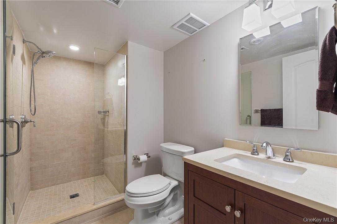 81 Spier Road Scarsdale, NY 10583 - Photo 22 of 32 Lower level full bathroom