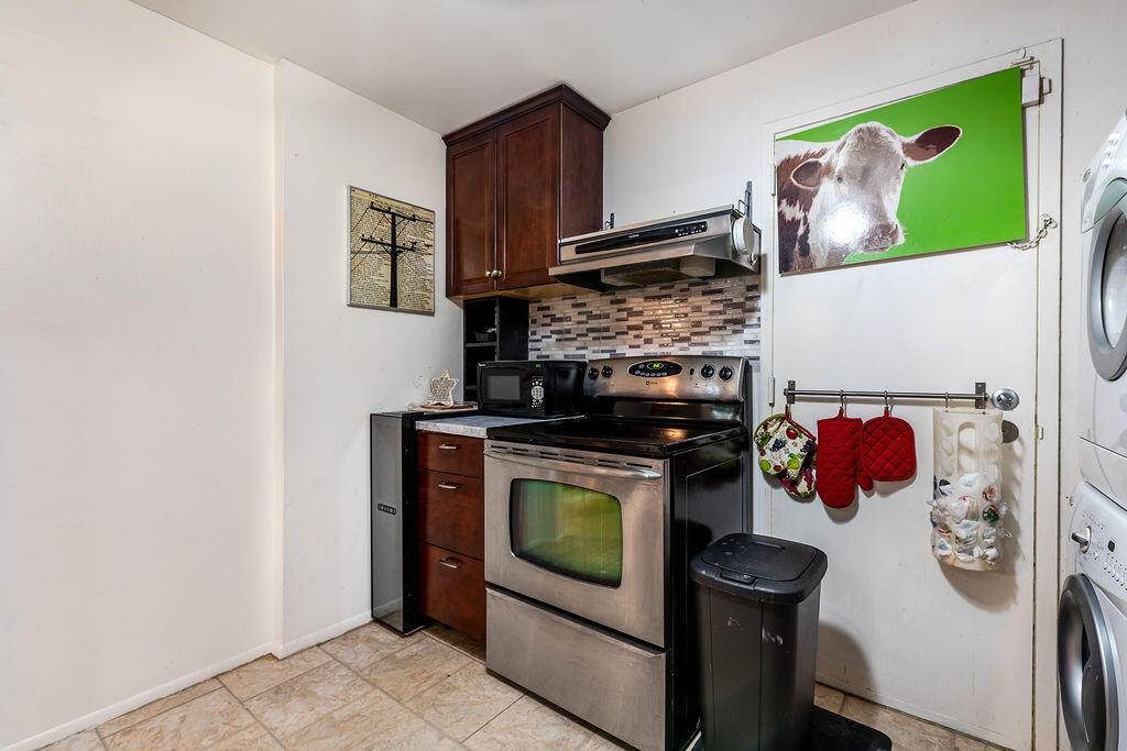 3680 Inverrary Drive, Unit 1V Lauderhill, FL 33319 - Photo 20 of 35 3680InverraryLnDrapt1V.Lauderhill-20