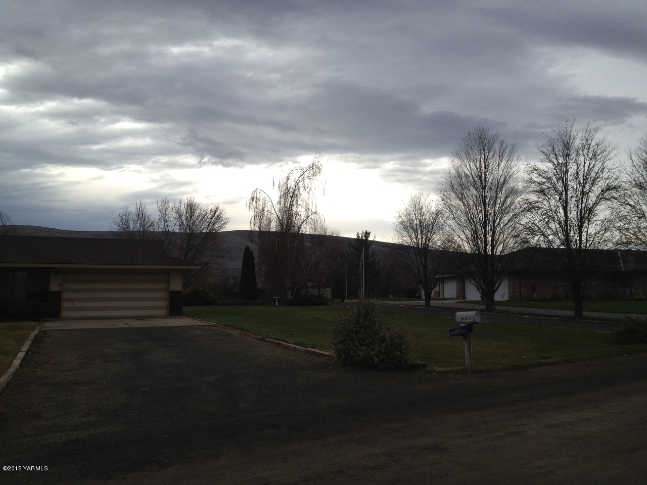 8004 Rutherford Road Yakima, WA 98903 - Photo 3 of 42 a view of outdoor space and yard