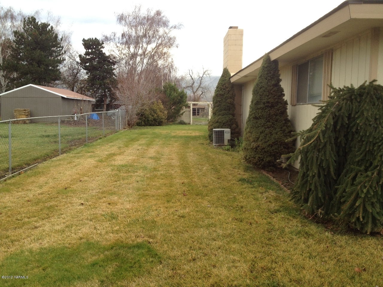 8004 Rutherford Road Yakima, WA 98903 - Photo 9 of 42 a view of a backyard