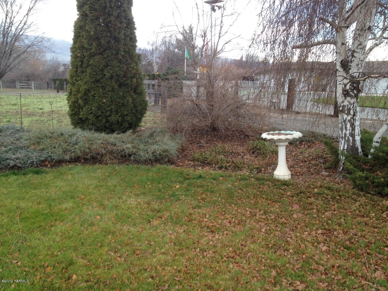 8004 Rutherford Road Yakima, WA 98903 - Photo 10 of 42 a view of a backyard of the house