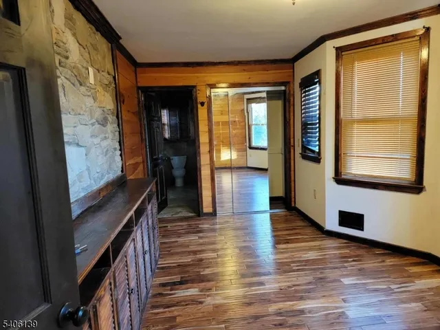 $3,500 | 906 Center Street, Scotch Plains, NJ 07076