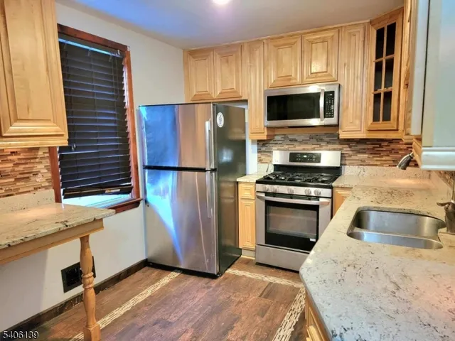 $3,500 | 906 Center Street, Scotch Plains, NJ 07076