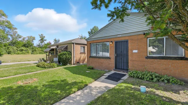 $90,000 | 14715 Maplewood Avenue, Harvey, IL 60426