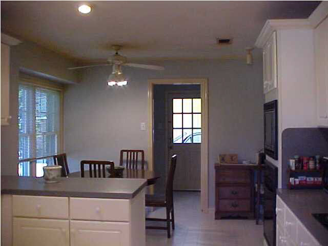 9850 Azrok Avenue Baton Rouge, LA 70809 - Photo 6 of 10