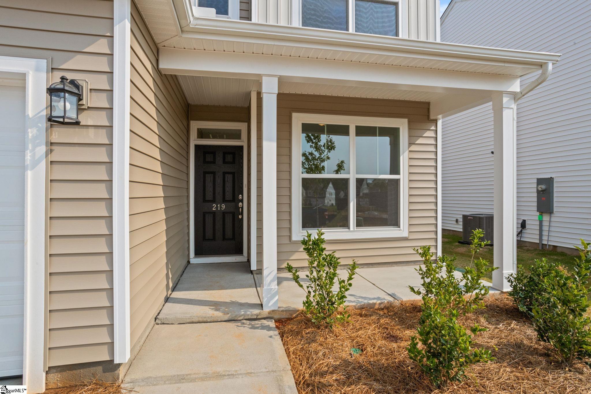219 Pendergast Road Greenville, SC 29605 - Photo 3 of 27 Gallery Image 3