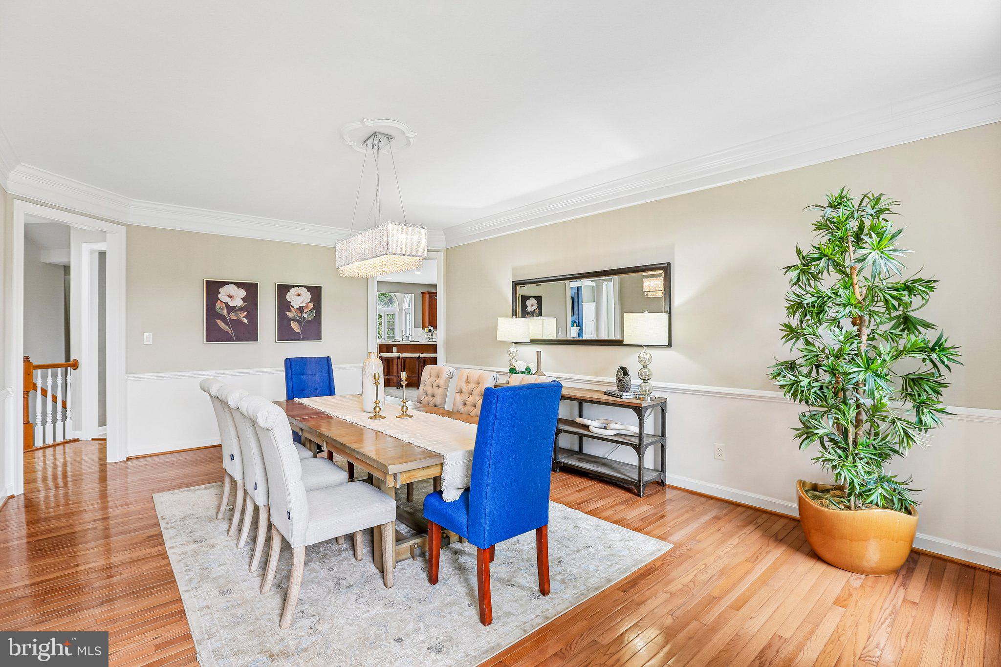 9308 Harrisons Farm Way Gaithersburg, MD 20882 - Photo 22 of 92 Easily seat 10 or more.