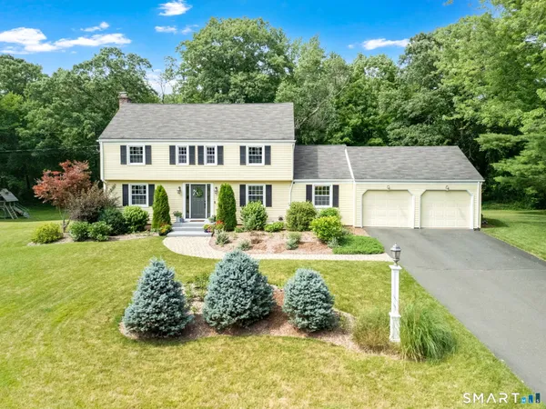 $589,900 | 4 Lincoln Lane, Simsbury, CT 06089